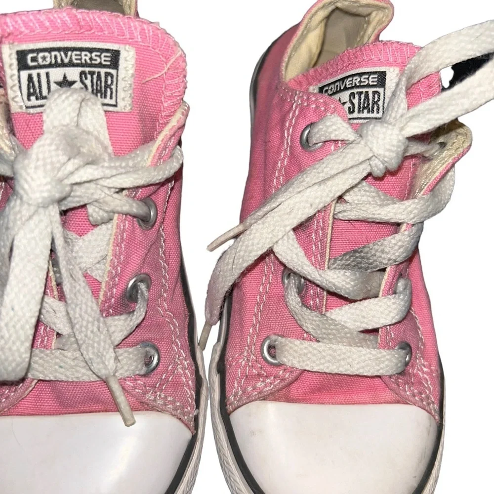 Girls converse all stars pink lo top sneakers size 10 kids child